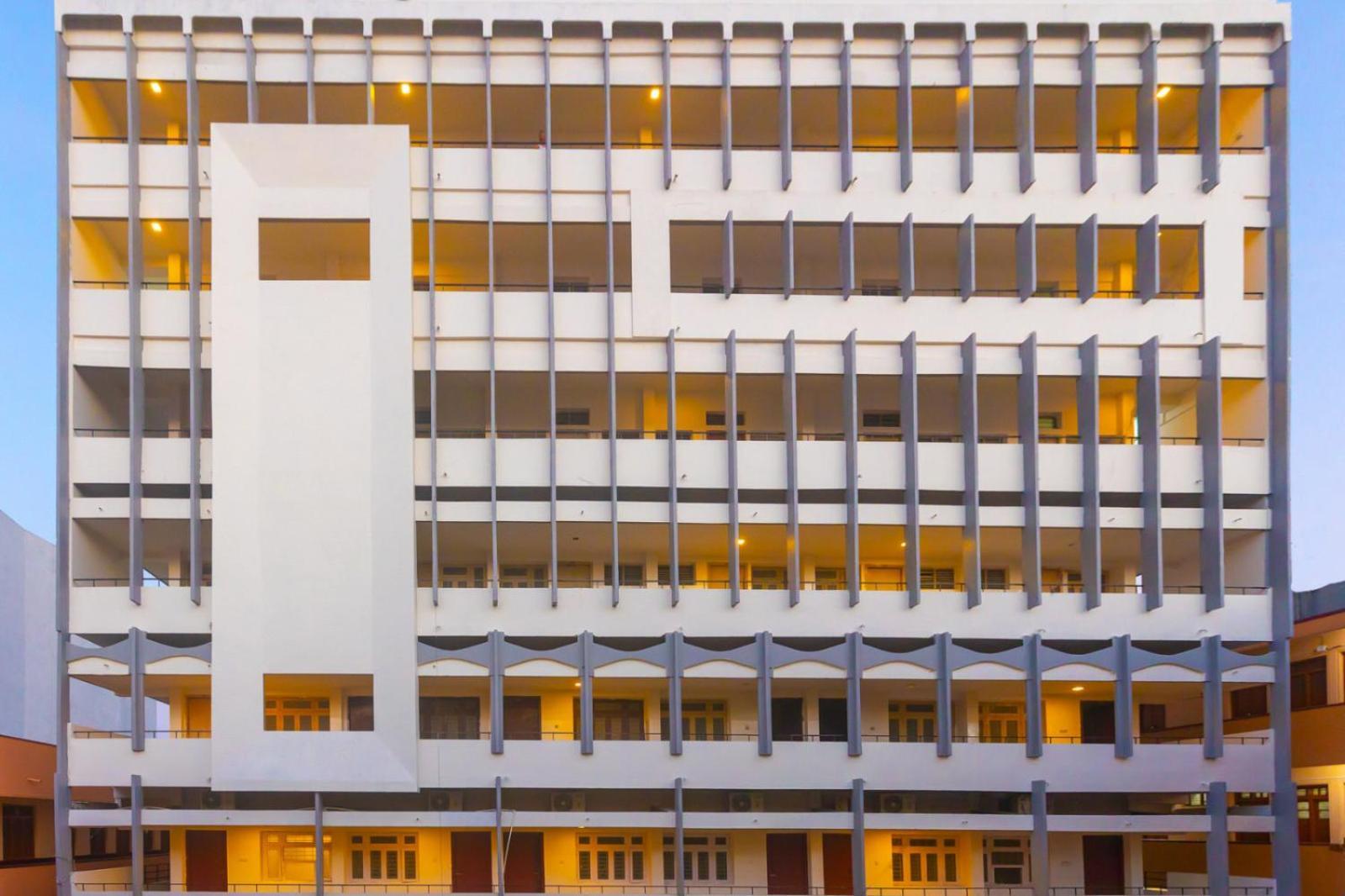 Sri Ramakrishna Hotel Bangalore Bagian luar foto