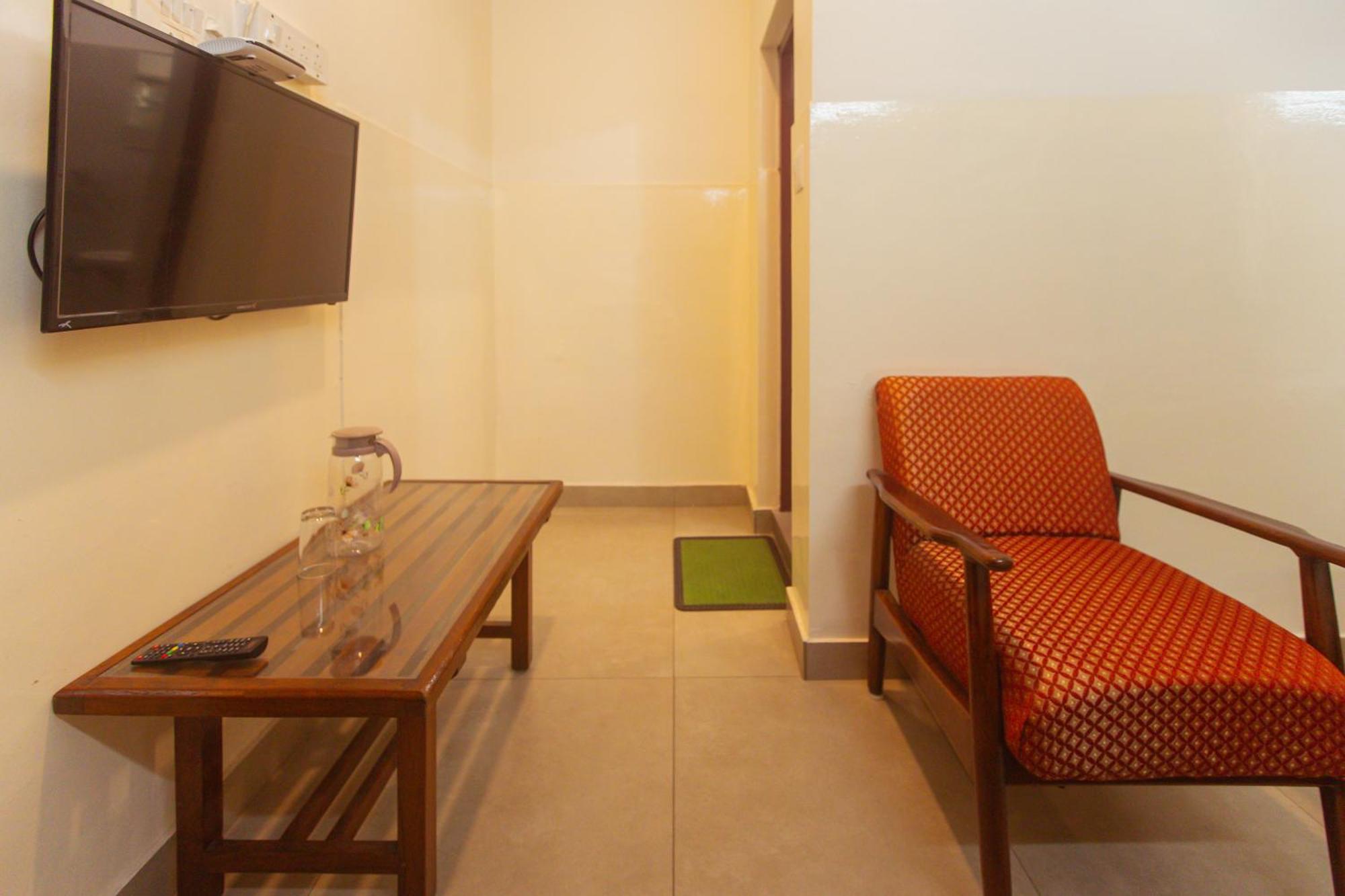 Sri Ramakrishna Hotel Bangalore Bagian luar foto